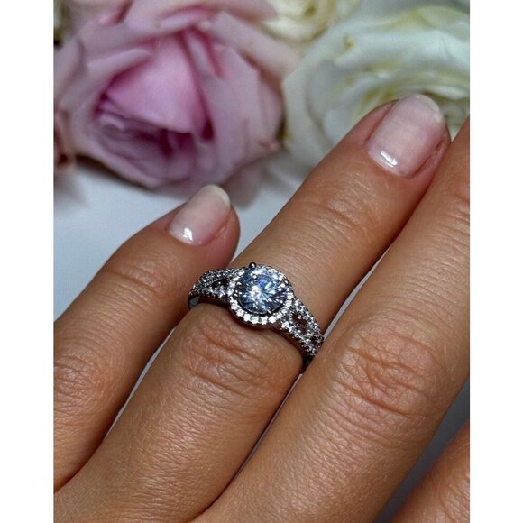 925 STERLING SILVER CZ RING SIZE 5